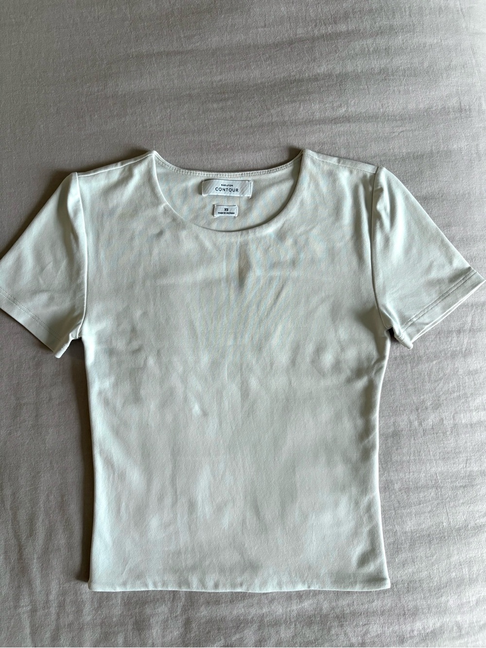 Aritzia Originally Contour Short Sleeve Matte Pearl Size XS